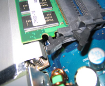 スロットに差し込む