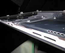 背面カバー上端タブ